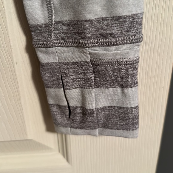 lululemon Pullover Top - Picture 3 of 4